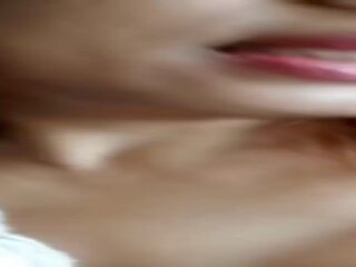 Damsel бръснене тя космати путка и мастурбиране: безплатно мръсен филм f8