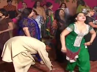 새로운 stupendous 시시덕 거리는 mujra 댄스 2019 나체상 mujra 댄스 2019 #hot #sexy #mujra #dance